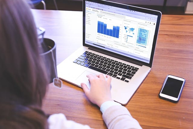 ما الفرق بين الموقع والصفحة الالكترونية
